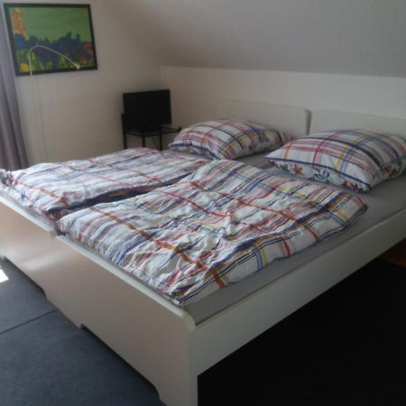 Ruhiges Zimmer Direkt An Den Leineauen Hemmingen  Buitenkant foto